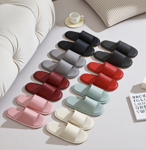 Pantoufles en cuir véritable à coupe large, antidérapantes et durables, pour hommes et femmes, idéales pour la maison et le spa - Product Image 4