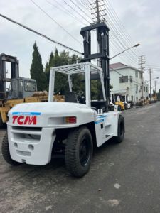 Chariot élévateur diesel d'occasion TCM FD100 10 tonnes 4,5 mètres à trois étages, importé du Japon, Shanghai - Product Image 2