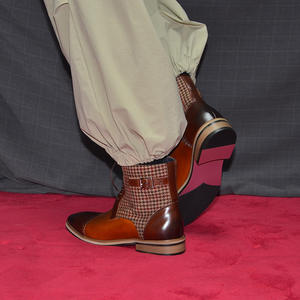 Chaussures en cuir sur mesure pour hommes luxueuses, bottes décontractées élégantes à lacets à bout pointu et à tige haute - Product Image 3