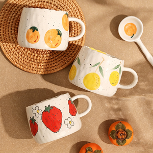 Taza <span class=keywords><strong>de</strong></span> Cerámica Coreana <span class=keywords><strong>de</strong></span> Estilo Lindo, Hecha a Mano, con Forma Irregular, Pintada a Mano con Patrón <span class=keywords><strong>de</strong></span> Frutas como Fresas, Naranjas y Peras, para el Hogar, la Oficina o como Regalo - Product Image 3