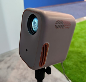 Mini Proyector Inteligente Y-2024 Nuevo Xming Episodio Uno, HD 1080P, Portátil, Google TV, Mini Proyector LED para Cine en Casa con Netflix - Product Image 3