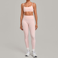 Ensemble de tenue de sport pour femme Slim Fit 2 pièces : Soutien-gorge de sport à bretelles spaghetti et dos en U, short taille haute respirant pour le yoga et les activités sportives