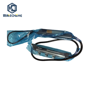Barra Neutralizadora Estática Compacta de Tipo CA KEYENCE SJ-M030 para Equipos de Limpieza de Superficies en Procesos de Bobinado de Películas Plásticas - Product Image 1