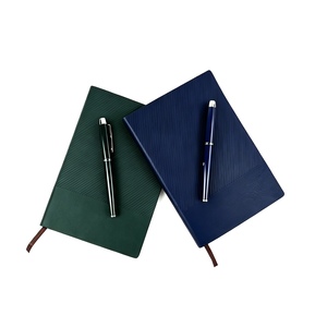 Coffret <span class=keywords><strong>Cadeau</strong></span> Luxe 2026 : Carnet <span class=keywords><strong>Personnalisé</strong></span> avec Logo et Stylo Métallique, Recharges Incluses – Idéal pour Cadeaux d'Affaires Bleu Vert - Product Image 4