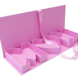 Caja de Regalo con Forma de Letra MOM, Rellenable, de Cartón, con Diseño Floral y Dulces para el Día de la Madre - Product Image 5