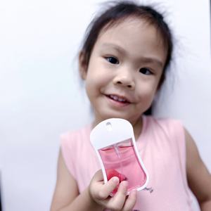 Espray desinfectante de manos perfumado personalizado precargado con líquido desinfectante similar al jabón de tocador - Product Image 1