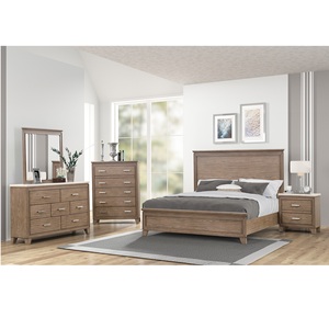 Juego de Muebles de Dormitorio Modernos de Madera Marrón Claro con Líneas Limpias, Cómoda, Mesita de Noche, Cajonera y Espejo a Juego - Product Image 1