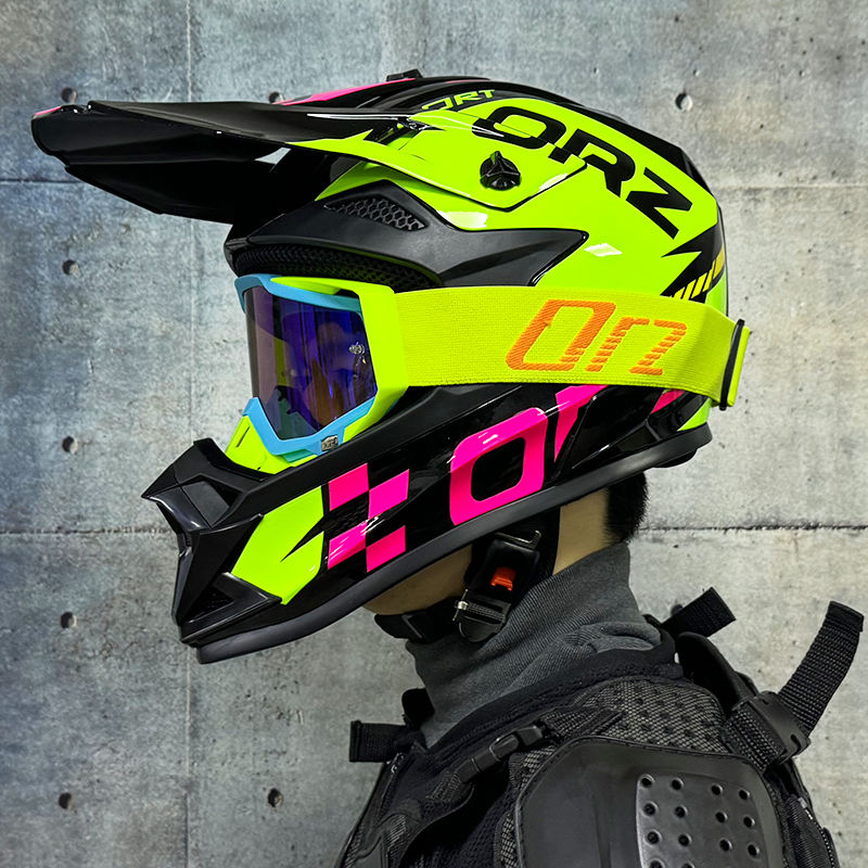 Powder track with orz lake blue frame goggles