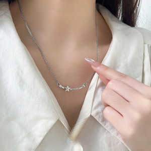 สร้อยคอเงินแท้ S925 รูปดาวสำหรับผู้หญิง สวมใส่ได้ทุกวัน ดีไซน์โดดเด่นไม่ซ้ำใคร - Product Image 1
