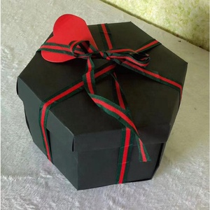 Boîte à surprise hexagonale multicouche créative pour la personnalisation de photos, idéale pour les anniversaires d'amoureux - Product Image 2