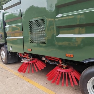 Camiones de Limpieza y Barrido de Calles con Aspiradora 4x2 Isuzu de China - Product Image 4