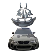 Kit carrosserie pour BMW E92 : Pare-chocs avant et arrière, jupes latérales, ailes larges, spoiler de capot, aileron arrière, évents, diffuseur, capot