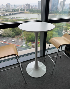 Mesa de <span class=keywords><strong>Bar</strong></span> Tulip Moderna, Icónica, con Pedestal, Mesa Alta de Bistro, Redonda, Blanca/Negra, para Oficina, Terraza o Balcón - Product Image 1