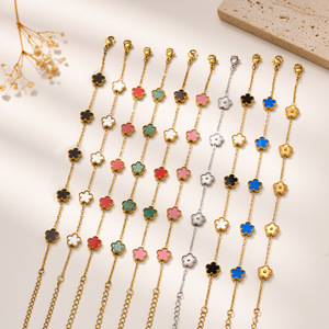 Bracciali Charm alla Moda Placcati in Oro in Acciaio Inossidabile per Braccialetti Rigidi con Charm Italiani Gioielli da Donna Regalo di San Valentino - Product Image 2