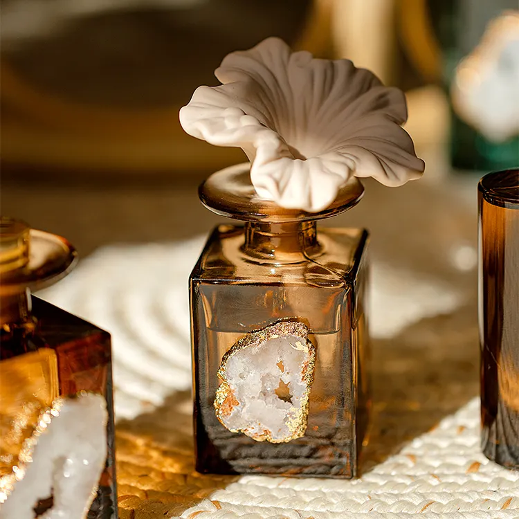 Schwarz und Gold Luxus Birke Home Duft umwelt freundliche quadratische Keramik Duftöl leer Parfüm Schilf Diffusor mit Kristallen