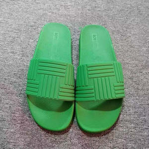 Sandalias de Cuero Transpirables 2025 para Hombre y Mujer, Zapatos Casuales Planos para Playa, Zapatos de Moda para Caminar, Pantuflas - Product Image 2