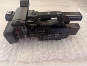 กล้องวิดีโอแบบพกพา PXW-Z280V พร้อมช่องใส่การ์ดหน่วยความจำ บันทึกวิดีโอความละเอียด 4K HD ตอบโจทย์ความต้องการในการผลิตสื่อแบบครบวงจร - Product Image 1