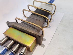 ลวดเหล็กเส้นกลมขนาดเส้นผ่านศูนย์กลาง 15.24 มม. สายเคเบิลแรงดึงสำเร็จรูปพร้อมอุปกรณ์ยึดปลายสายและอุปกรณ์ยึดปลายสายแบบตายตัว ชุบกัลวาไนซ์ แรงดึง 260KN มาตรฐาน ASTM - Product Image 6