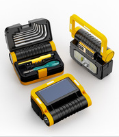 Lampe torche solaire LED en ABS, indice de protection IP55, lumière puissante, rechargeable, longue durée de vie de la batterie, base magnétique, outil de réparation multifonctionnel pour l'extérieur