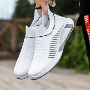 Wholesale 2022 summer Zapatos high quality flying woven breathable sports casual shoes running shoes men