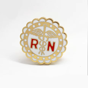 Distintivi Smaltati di Alta Qualità, Badge Scolastico con Spilla in Metallo e Bottone sul Bavero - Product Image 6