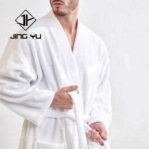 Peignoir d'hiver blanc de haute qualité, peignoir de luxe en peluche personnalisé, fabricant de peignoirs d'hôtel, design unisexe - Product Image 5