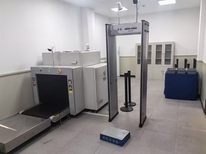 조절 가능한 감도와 견고한 디자인을 갖춘 SST 보안 게이트 및 금속 탐지기 (6/18/33 구역 선택 가능) - Product Image 4