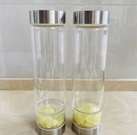 Bouteille d'eau en verre infusée de cristaux naturels en gros, bouteille énergétique aux pierres précieuses avec couvercle en bambou