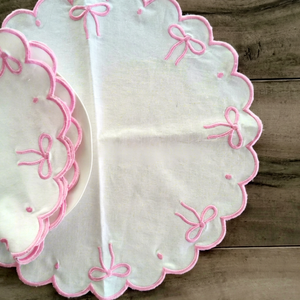 Serviettes de table modernes faites à la main de haute qualité 100% coton délavé, taille/couleur personnalisables pour les fêtes, les mariages et l'usage domestique - Product Image 1