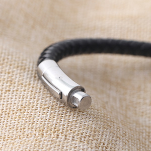 Bracelet en corde de cuir de vache tressé 8 mm noir avec boucle réglable, bijou pour homme, cadeau - Product Image 4