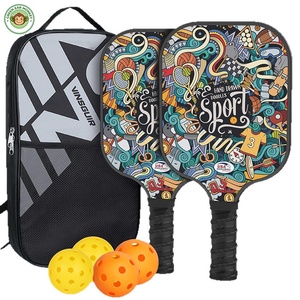 Ensemble de 2 raquettes de pickleball légères, surface en fibre de carbone, noyau en nid d'abeille, raquettes professionnelles avec 4 balles et sac de transport - Product Image 1