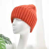Bonnet d'hiver en laine angora tricoté avec logo personnalisé Pompon en fourrure véritable Bonnets unis tricotés avec des têtes de mort pour femmes