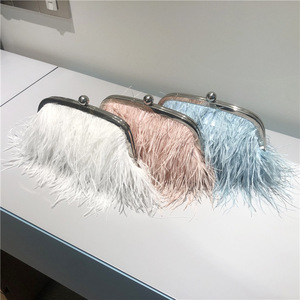 Hot selling Fluffy Feather Clutch Bag With <b>Frame</b> Closure Stylish Evening Party Handbag Wholesale Luxury Party Evening Bag - Product Image 6