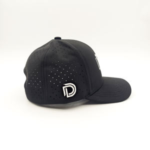 Casquette de golf OEM personnalisée en maille perforée avec logo, 6 panneaux, visière légèrement incurvée, fermeture snapback, patch en caoutchouc imperméable, motif léopard, style sportif - Product Image 6