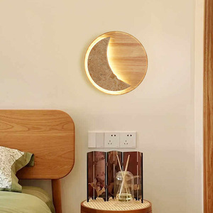 Lampe murale Wabi Sabi Moon, style rétro, en bois massif, luminaire créatif pour entrée, café, salon - Product Image 4