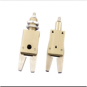 Pinza Robótica para Colada Star Tower Mini CHK-EM-12-C 8C con Detección por Sensor, Accesorio para Robots Industriales - Product Image 1