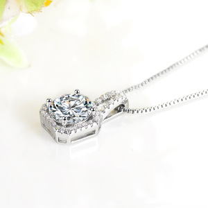 Breve collana femminile Coreano lucido zircone collana pendente quadrato - Product Image 4