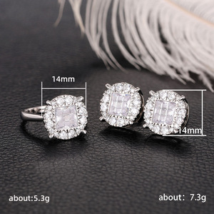Set di Gioielli in Rame Opaco Scintillante per Donne, Design Unico, Eleganti Orecchini a Perno, Accessori Moda Quotidiani - Product Image 6