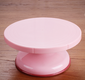 Ajustable revolving cake decorating turntable/cake stand
