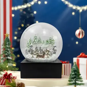 Customized High-End Scenery Winter Skiing Water Globe Resin and Glass Snow Ball Ornament Anime and Human Theme Gift