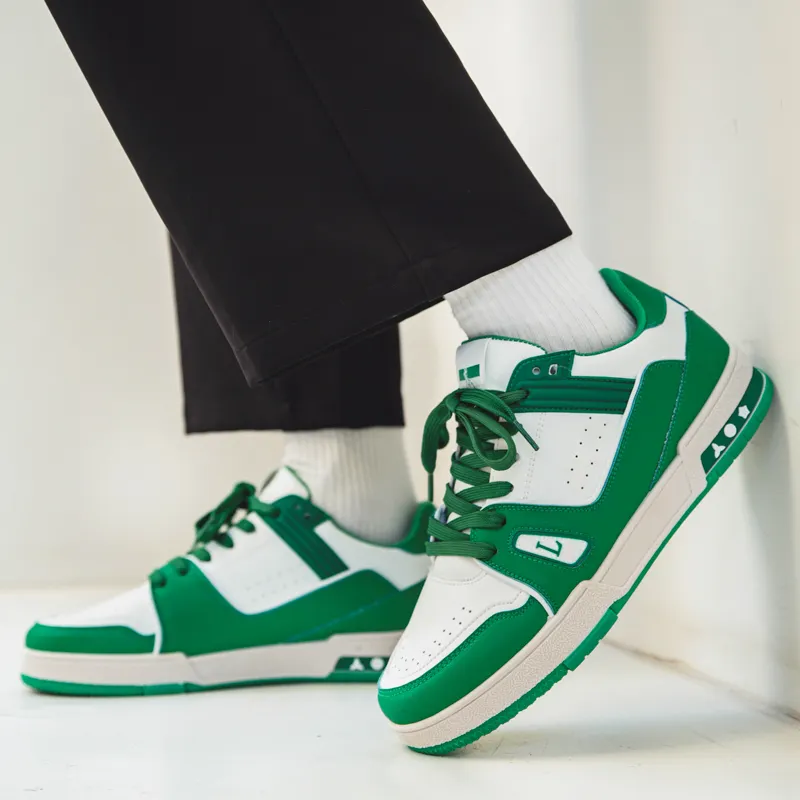 2022 high quality skateboard sneaker green fashion custom logo men walking shoes latest design oem shoes for man