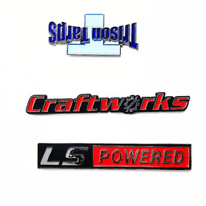 Emblèmes <span class=keywords><strong>de</strong></span> <span class=keywords><strong>voiture</strong></span> classique <span class=keywords><strong>de</strong></span> luxe professionnel Logo 3D ABS Chrome <span class=keywords><strong>avec</strong></span> <span class=keywords><strong>ailes</strong></span> brillantes autocollant auto-adhésif personnalisé - Product Image 4