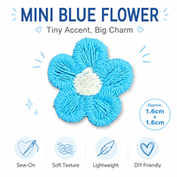 Mini patch brodé fleur bleue de 1,6 cm, appliqué cousu main pour vêtements, sacs, chapeaux, accessoires pour cheveux et kit de décoration artisanale DIY.
