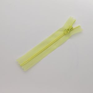 Fermeture à glissière YKK personnalisée promotionnelle nouvelle fermeture à glissière séparée en plastique Nylon de longueur personnalisée pour vêtements - Product Image 4
