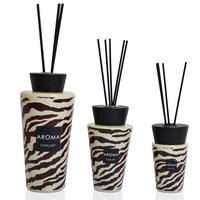 Bouteille vide de diffuseur de roseau en verre d'arôme unique de parfum de maison de luxe de 100ml 200ml 500ml avec couvercle à vis vente en gros