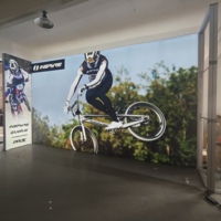 Boîte à lumière murale modulaire en tissu SEG avec graphiques en silicone par sublimation pour événements sportifs et salons professionnels