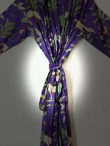 Batas Kimono de Algodón con Estampado de Selva Morada, Hechas a Mano, de Terciopelo de Algodón, para el Desayuno o el Té - Product Image 3