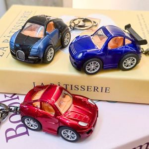 Adorable mini-voiture miniature à rétrofriction en alliage, porte-clés, cadeau original - Product Image 4