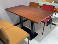 Tables de salle à manger de restaurant en bois massif stratifié MDF carrées sur mesure