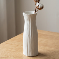 Vase floral en céramique blanche texturée effet écorce, côtelé verticalement, style nordique minimaliste, en porcelaine, pour l'art floral
